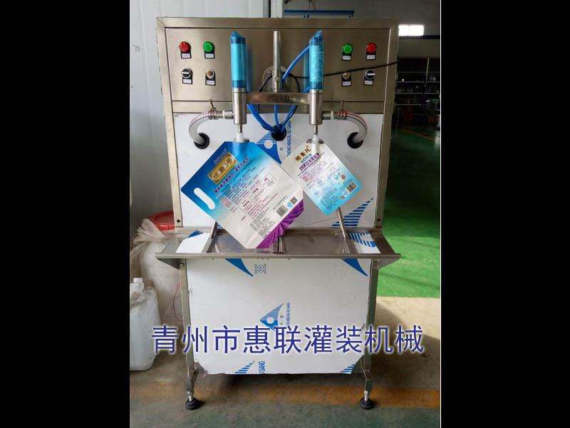 洗潔精灌裝機(jī)