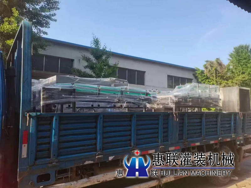 洗衣液灌裝機生產線發往貴州