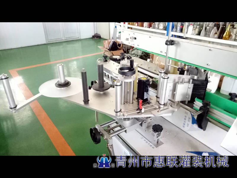 食用油桶/大桶貼標機