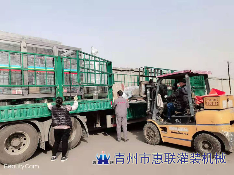 汽車尾氣潔凈液灌裝機(jī)